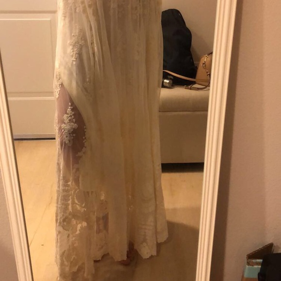 White lace dress - Picture 3 of 5